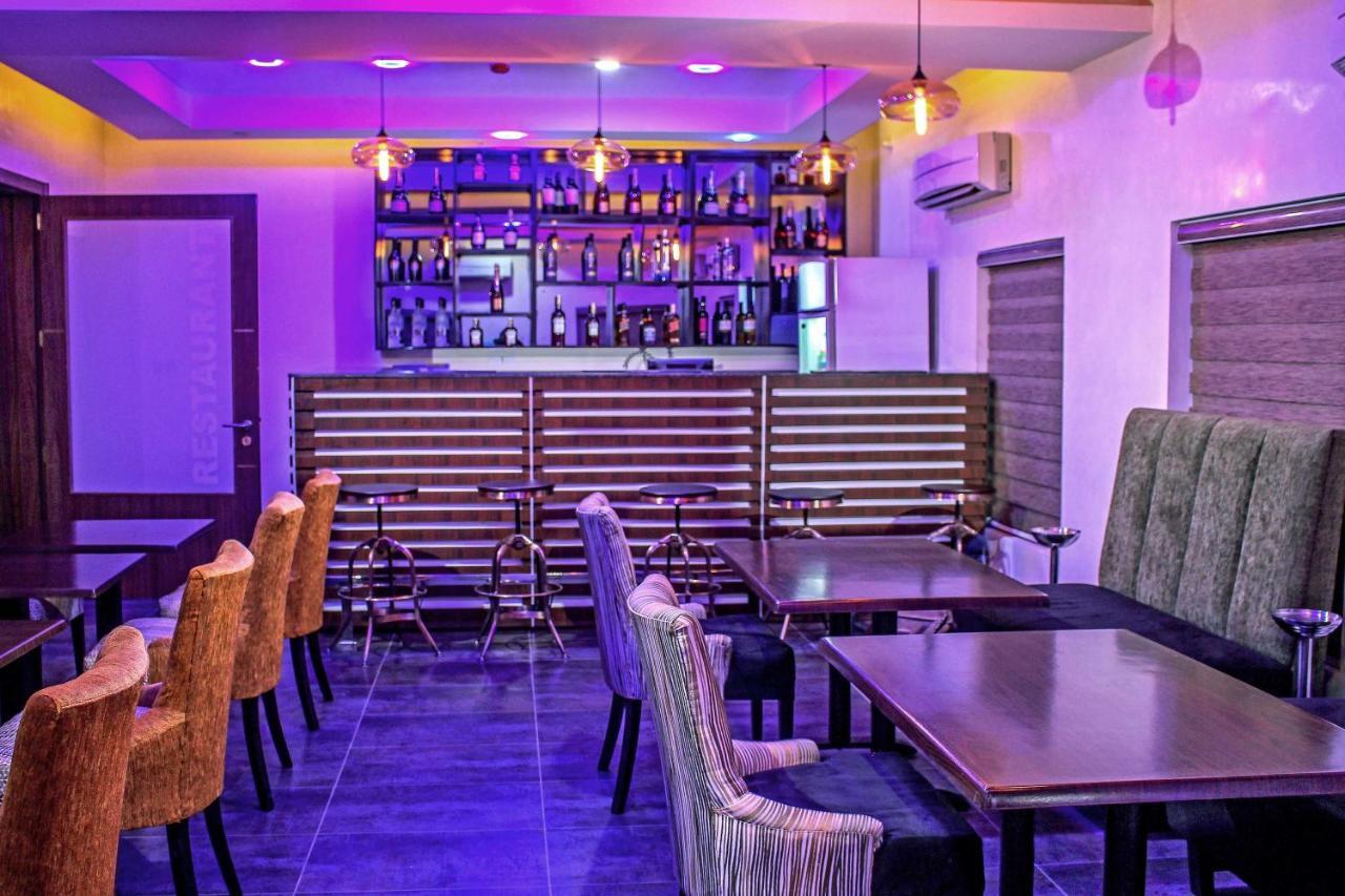 Joshesther Olive Hotel Ikeja Dış mekan fotoğraf