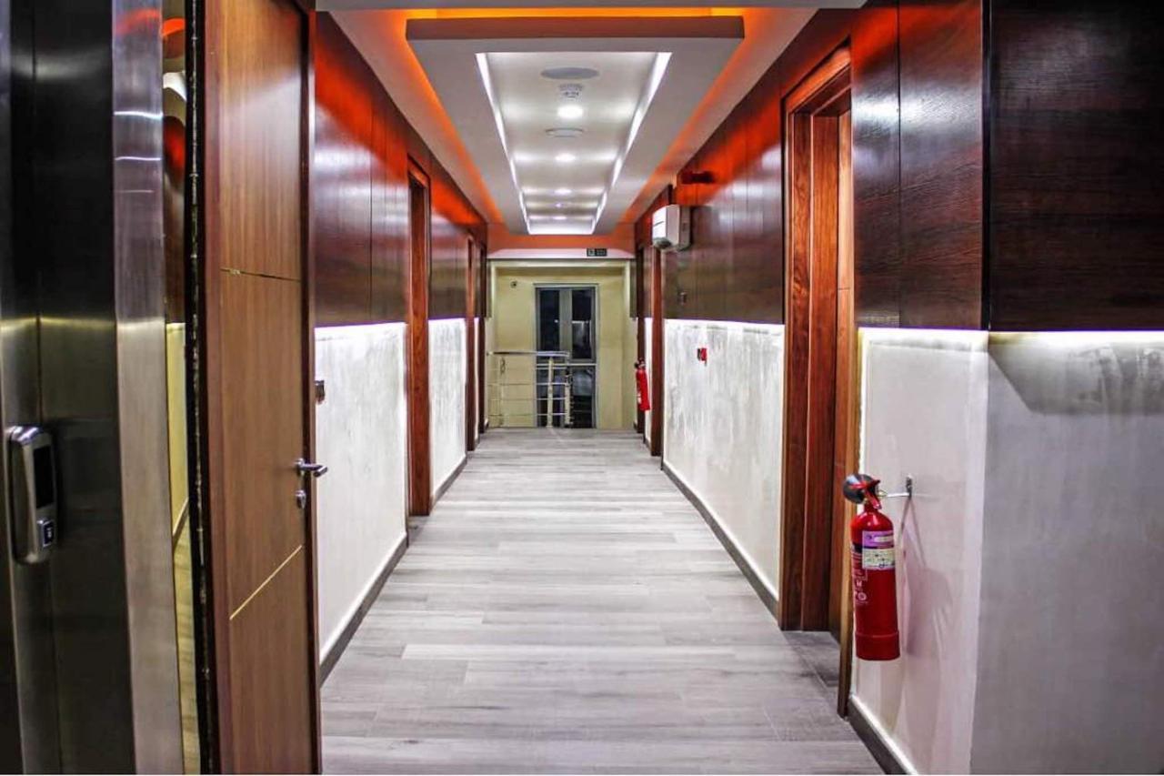 Joshesther Olive Hotel Ikeja Dış mekan fotoğraf
