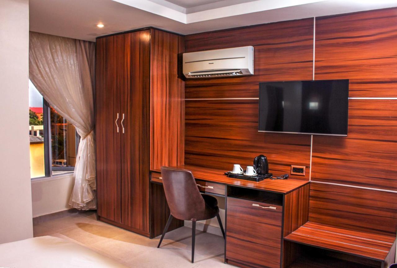 Joshesther Olive Hotel Ikeja Dış mekan fotoğraf